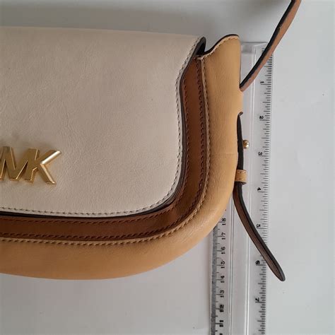 michael michael kors satteltasche jolene small aus zweifarbigem leder|Jolene Small Leather Saddle Bag .